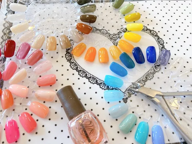 ネイルスクールの費用相場は？内訳と安く抑えるコツを徹底解説