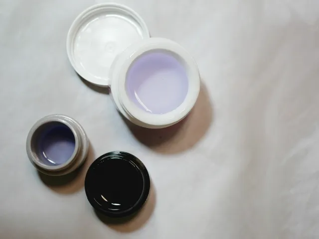 セルフで簡単！クリアジェルネイルのやり方ときれいに仕上げるコツを解説