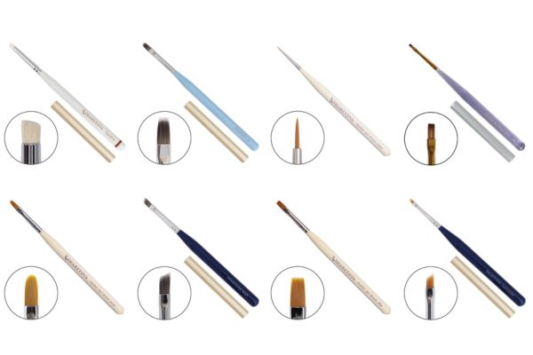 ネイルブラシの使い方は？種類別の塗り方から洗い方までプロが解説