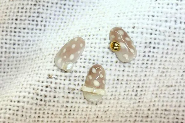 秋冬の指先を彩るバンビネイル！やり方から人気デザインまで完全ガイド